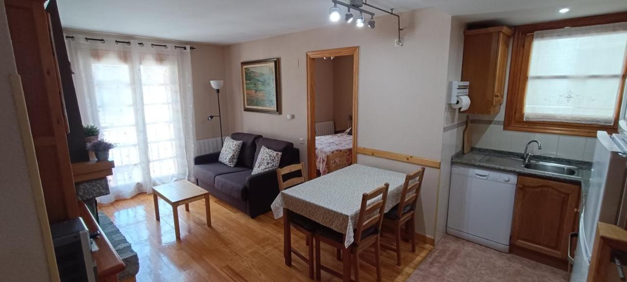 Apartamento El Refugio De Sara Benasque Extérieur photo