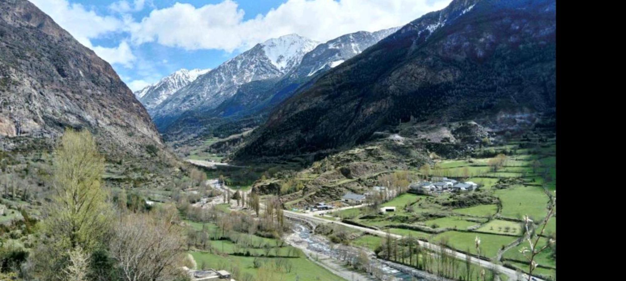 Apartamento El Refugio De Sara Benasque Extérieur photo
